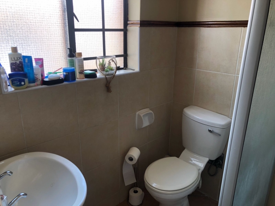 1 Bedroom Property for Sale in Noordwyk Gauteng