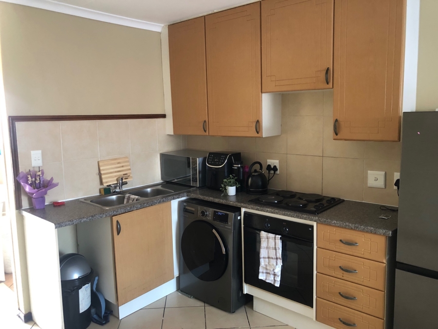 1 Bedroom Property for Sale in Noordwyk Gauteng