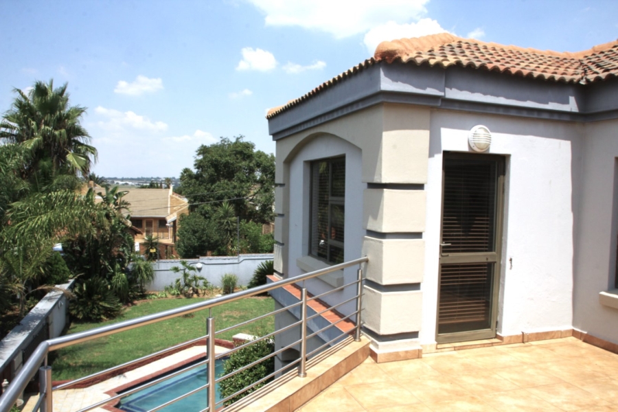 5 Bedroom Property for Sale in Savannah Hills Estate Gauteng