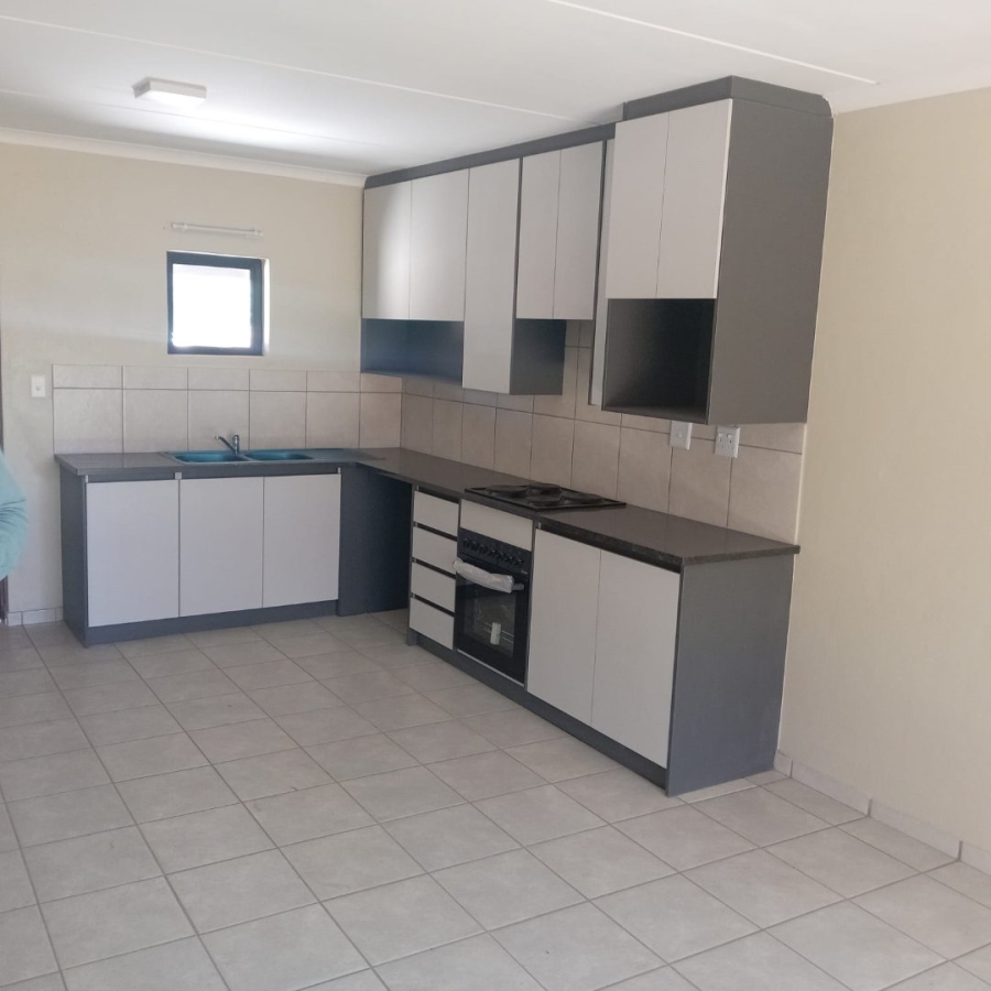 To Let 2 Bedroom Property for Rent in Cloverdene Gauteng