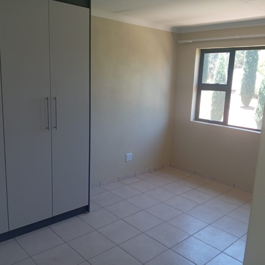 To Let 3 Bedroom Property for Rent in Cloverdene Gauteng