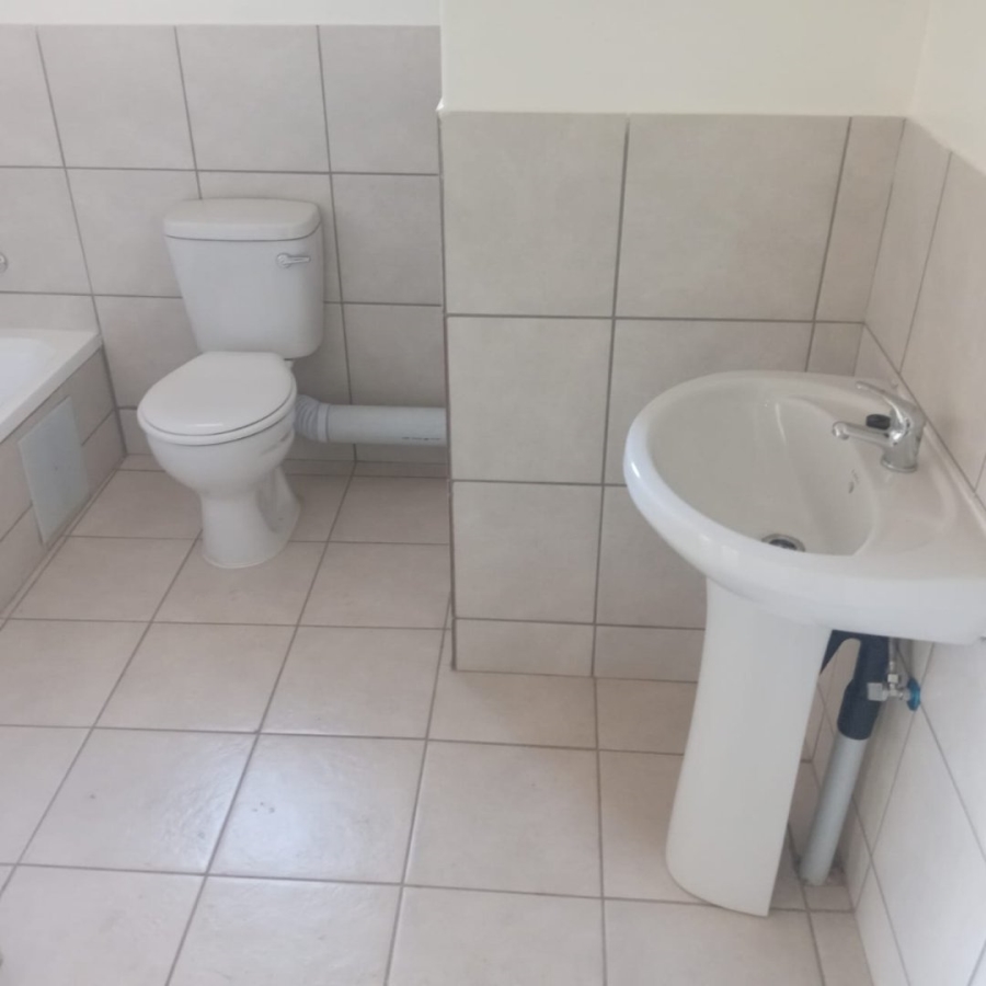 To Let 3 Bedroom Property for Rent in Cloverdene Gauteng