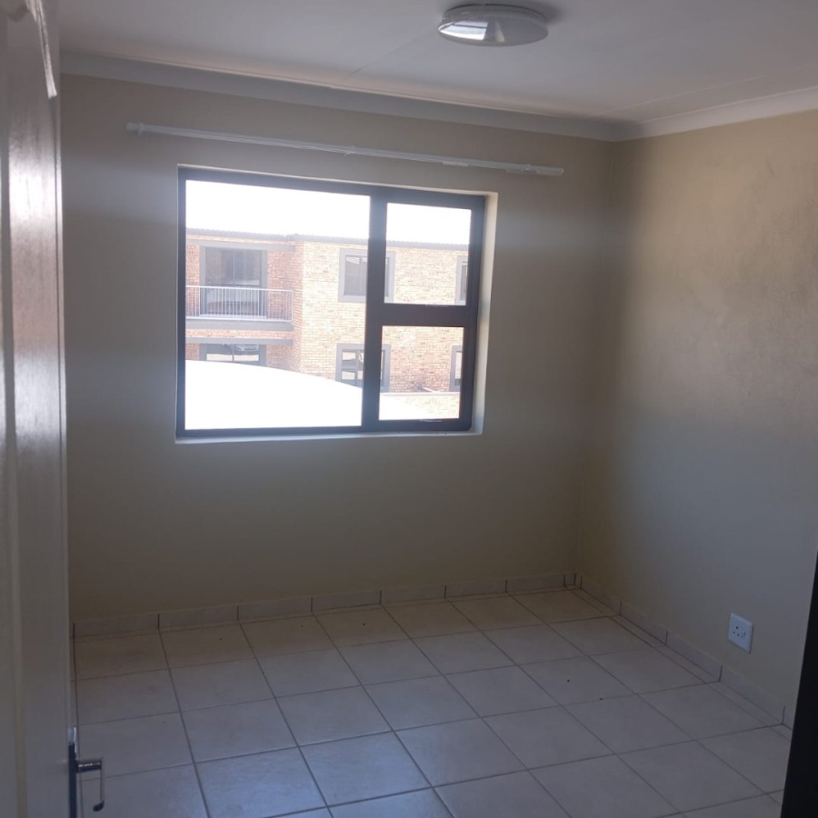 To Let 3 Bedroom Property for Rent in Cloverdene Gauteng