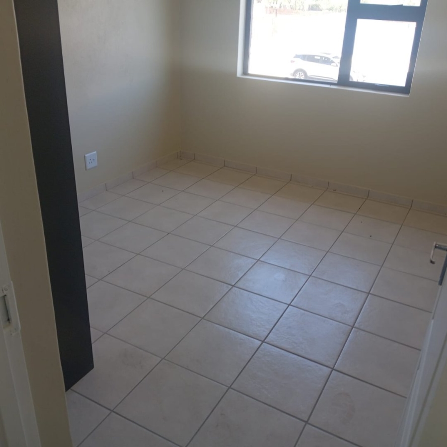 To Let 3 Bedroom Property for Rent in Cloverdene Gauteng