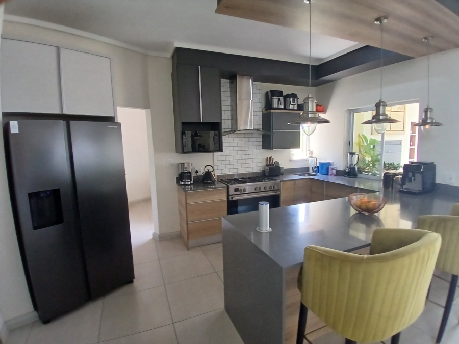 4 Bedroom Property for Sale in Midstream Ridge Gauteng