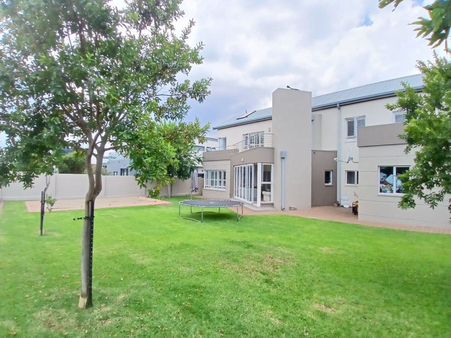 4 Bedroom Property for Sale in Midstream Ridge Gauteng