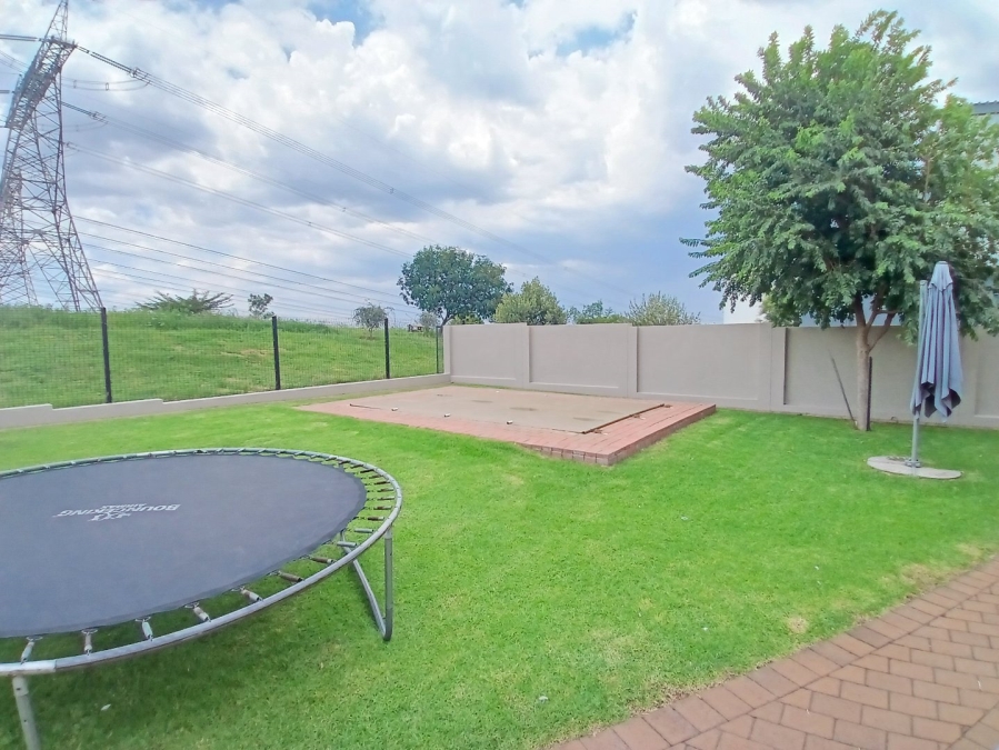 4 Bedroom Property for Sale in Midstream Ridge Gauteng