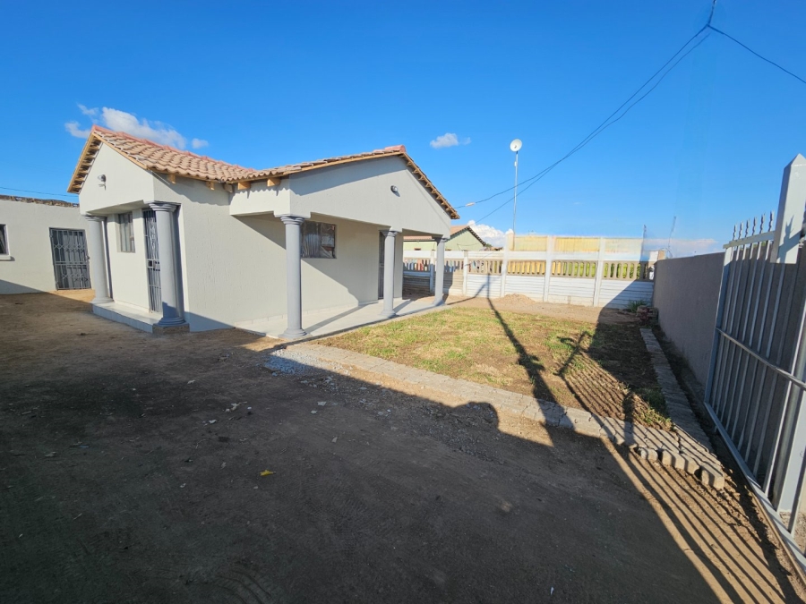 2 Bedroom Property for Sale in Daveyton Gauteng