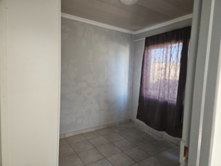 2 Bedroom Property for Sale in Daveyton Gauteng