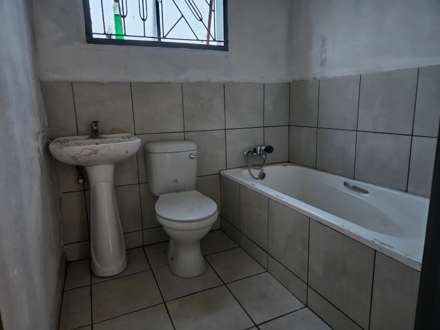 2 Bedroom Property for Sale in Daveyton Gauteng