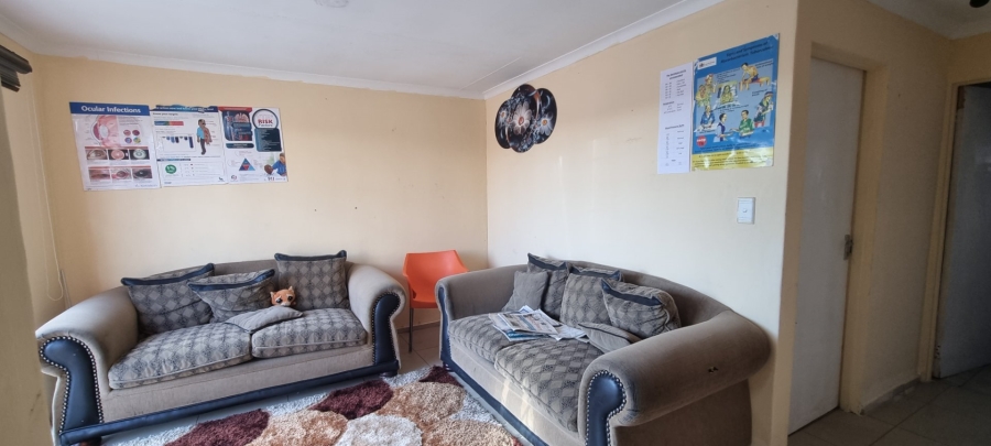 2 Bedroom Property for Sale in Fleurhof Gauteng