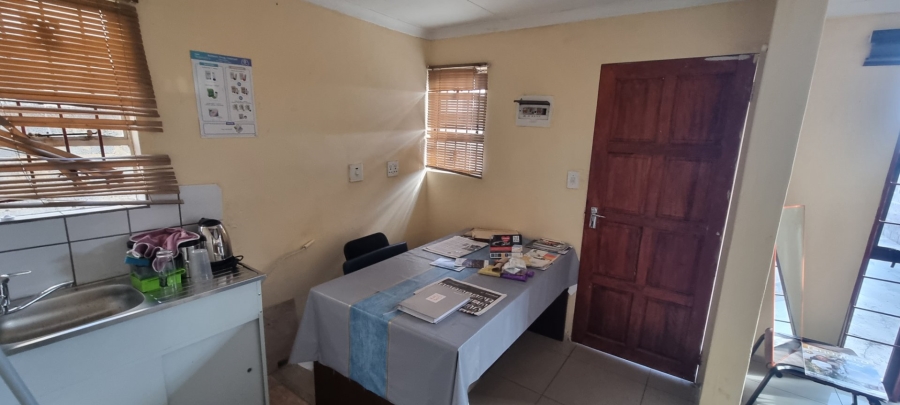 2 Bedroom Property for Sale in Fleurhof Gauteng