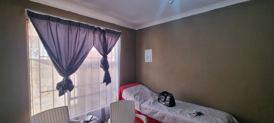 2 Bedroom Property for Sale in Fleurhof Gauteng