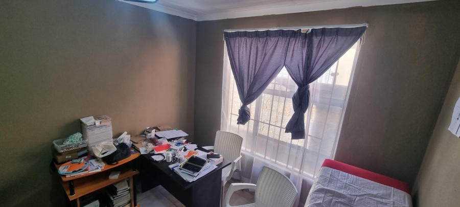 2 Bedroom Property for Sale in Fleurhof Gauteng