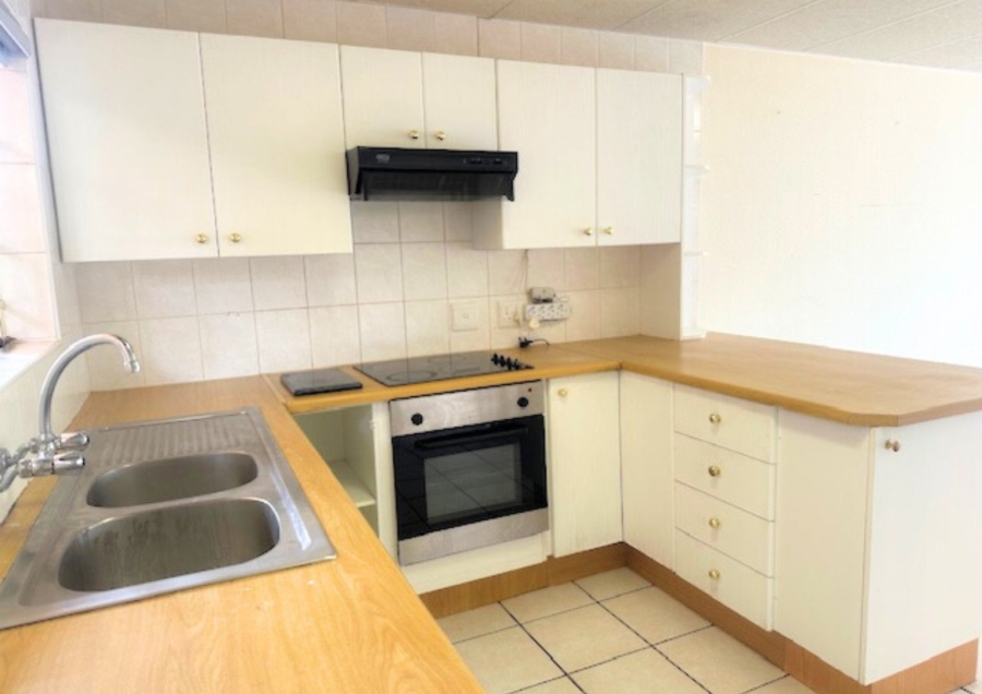 2 Bedroom Property for Sale in Noordheuwel Gauteng