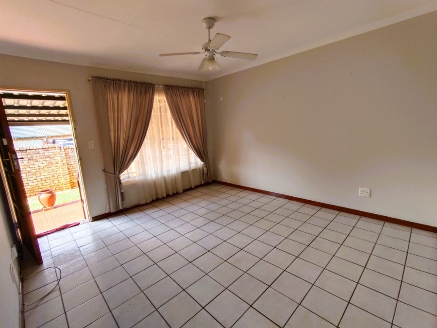 2 Bedroom Property for Sale in Amandasig Gauteng