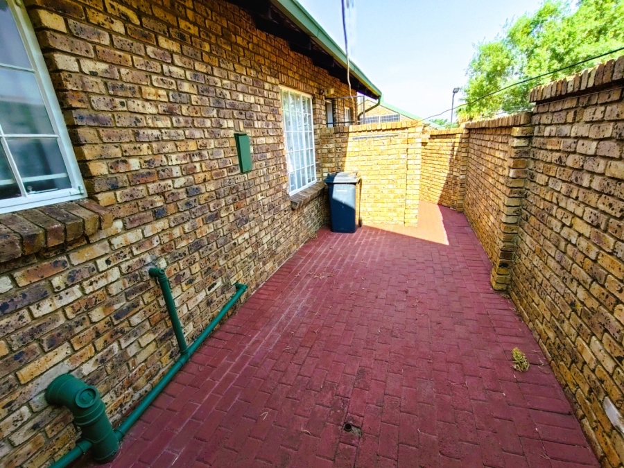 2 Bedroom Property for Sale in Amandasig Gauteng