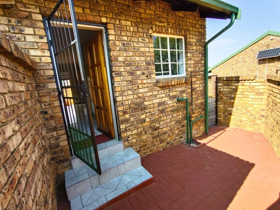 2 Bedroom Property for Sale in Amandasig Gauteng