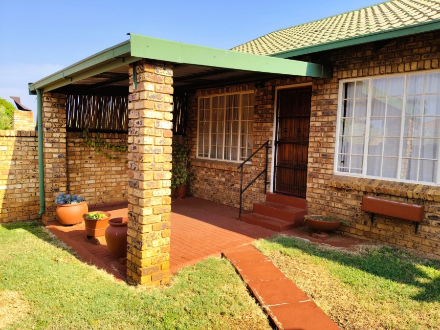 2 Bedroom Property for Sale in Amandasig Gauteng