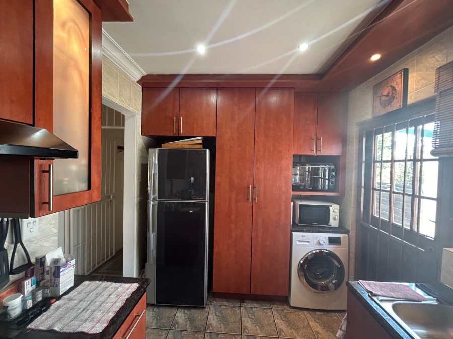  Bedroom Property for Sale in Northwold Gauteng