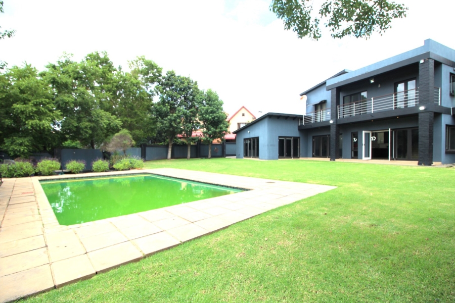 7 Bedroom Property for Sale in Raslouw Glen Gauteng