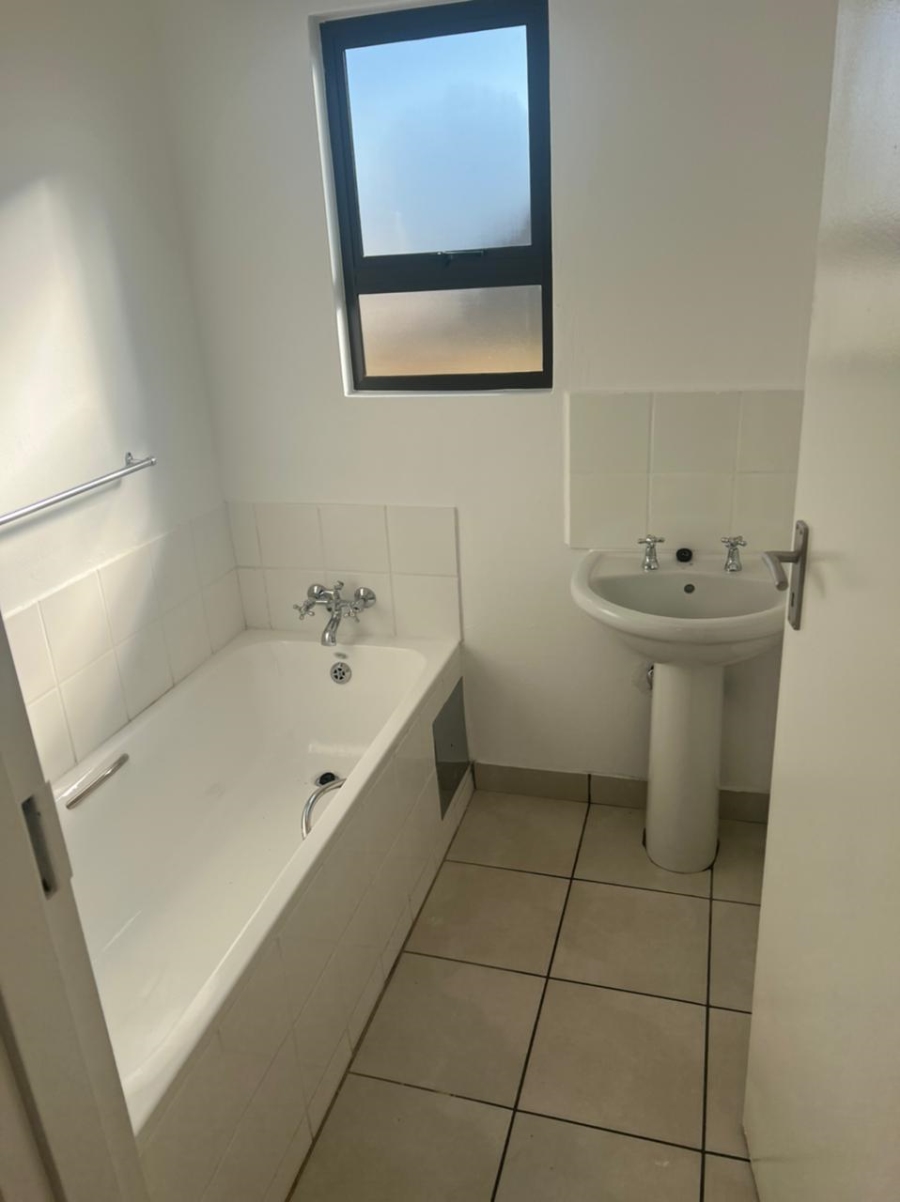 3 Bedroom Property for Sale in Crystal Park Gauteng