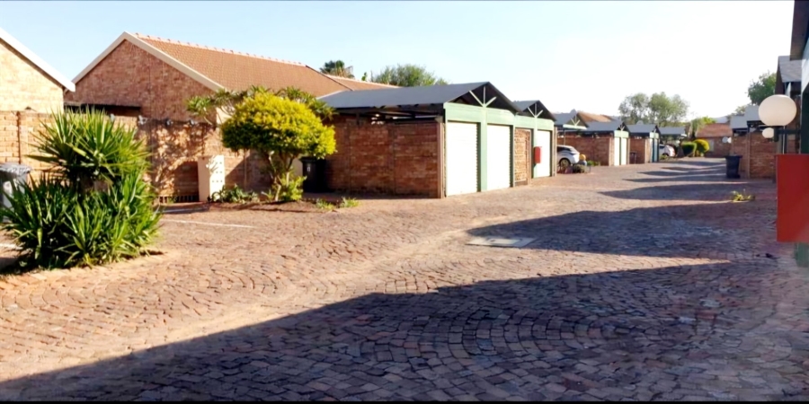 1 Bedroom Property for Sale in Annlin Gauteng