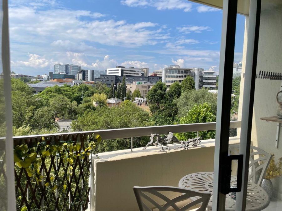 2 Bedroom Property for Sale in Sandton Central Gauteng