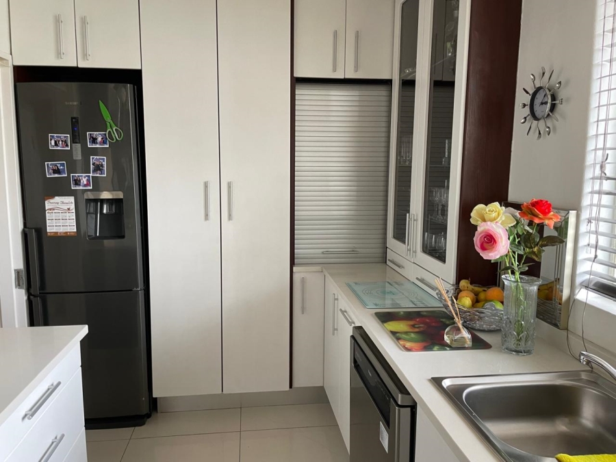 2 Bedroom Property for Sale in Sandton Central Gauteng