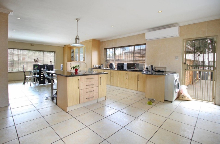 4 Bedroom Property for Sale in Elma Park Gauteng