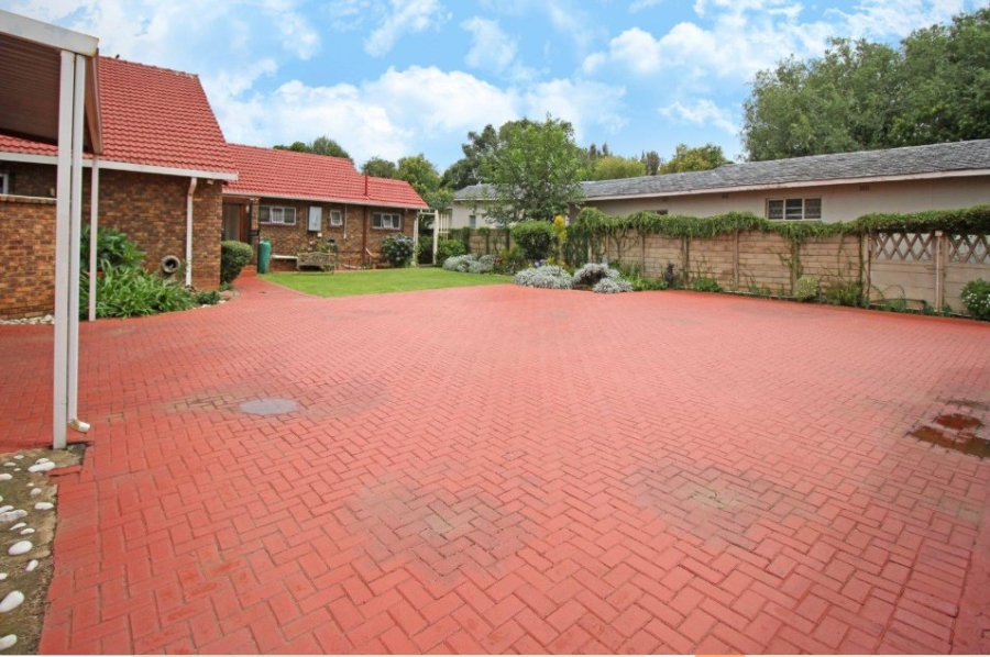 4 Bedroom Property for Sale in Elma Park Gauteng