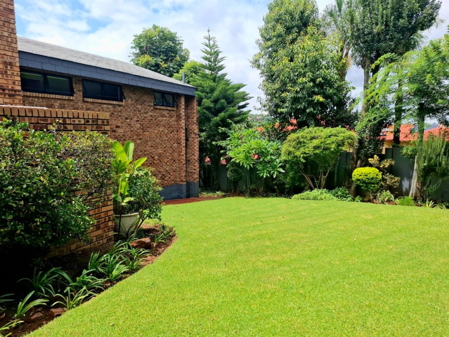 6 Bedroom Property for Sale in Moreleta Park Gauteng