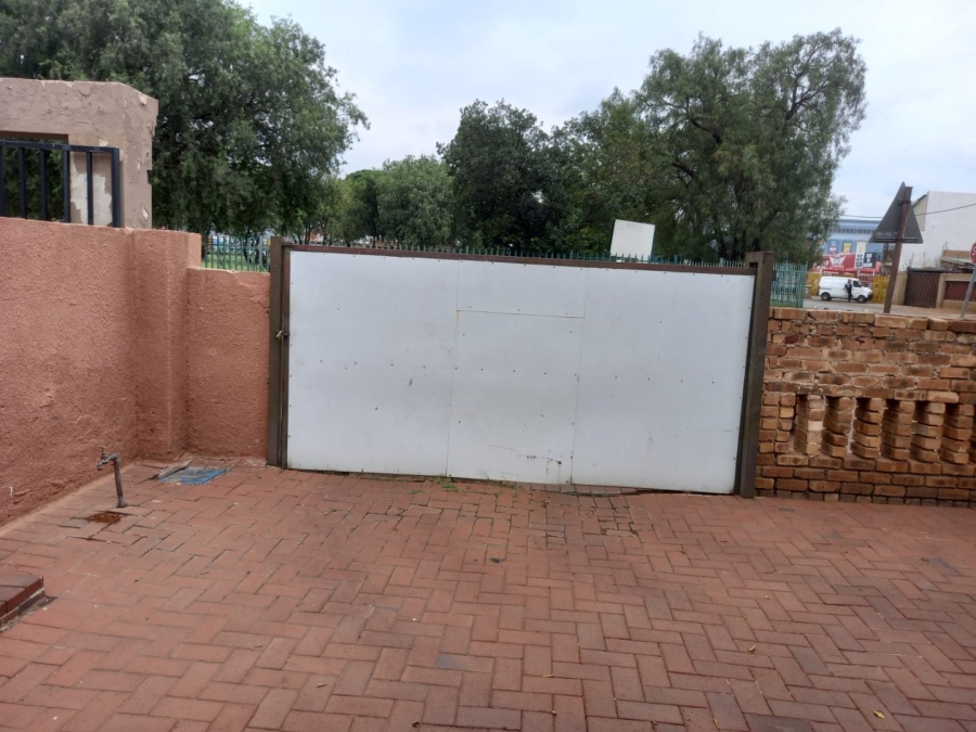 3 Bedroom Property for Sale in Lenasia Ext 2 Gauteng