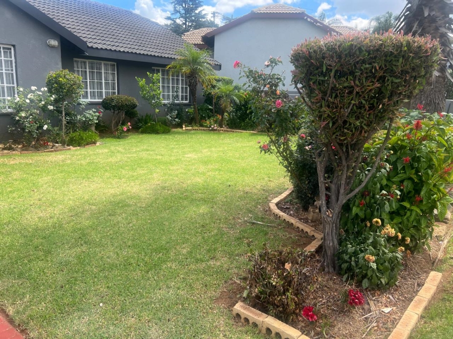 3 Bedroom Property for Sale in Glenanda Gauteng