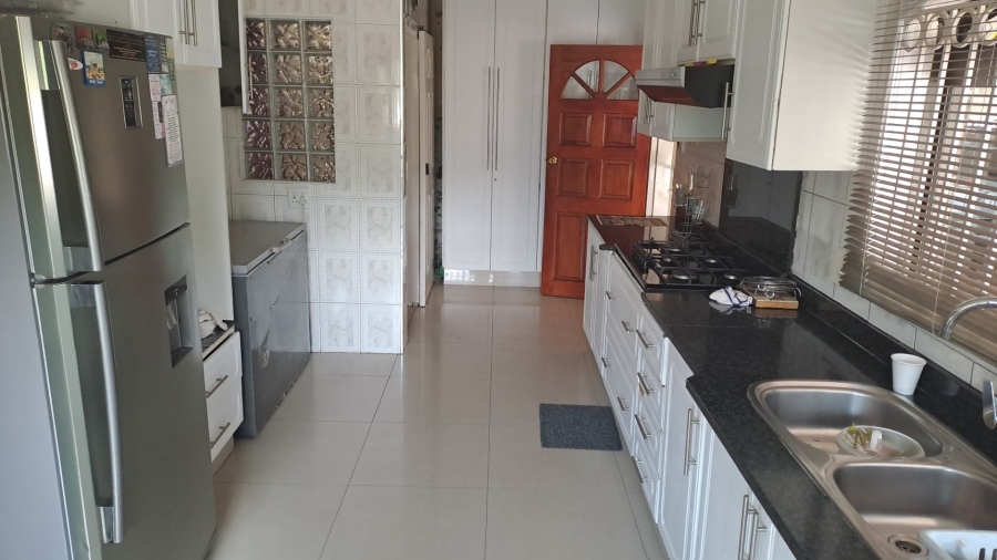  Bedroom Property for Sale in Laudium Gauteng