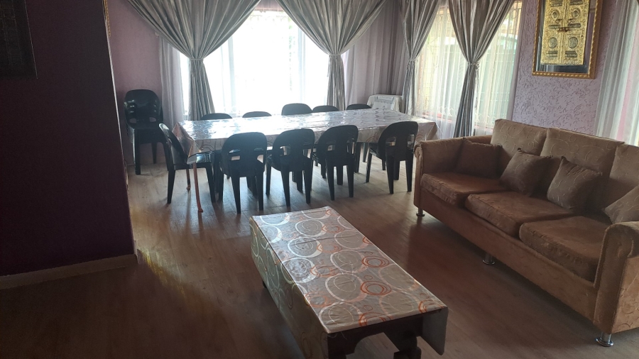  Bedroom Property for Sale in Laudium Gauteng