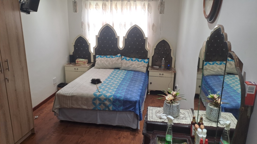  Bedroom Property for Sale in Laudium Gauteng