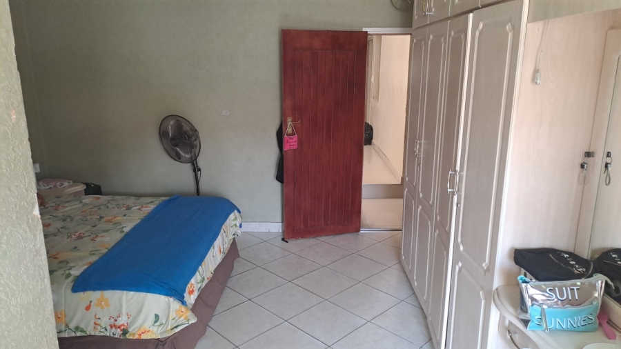  Bedroom Property for Sale in Laudium Gauteng