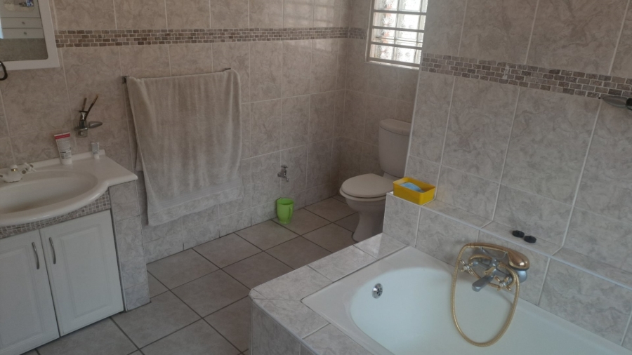  Bedroom Property for Sale in Mayfair Gauteng