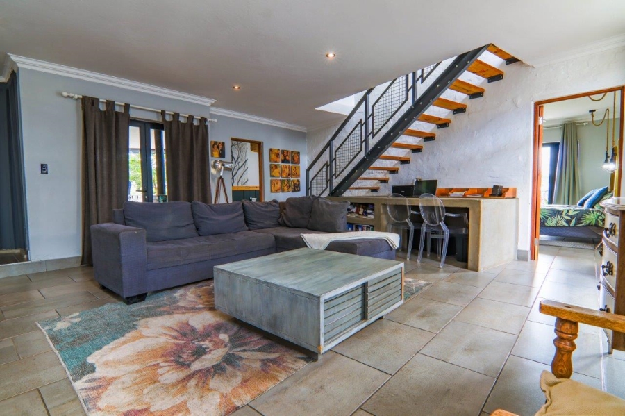 5 Bedroom Property for Sale in Copperleaf Estate Gauteng