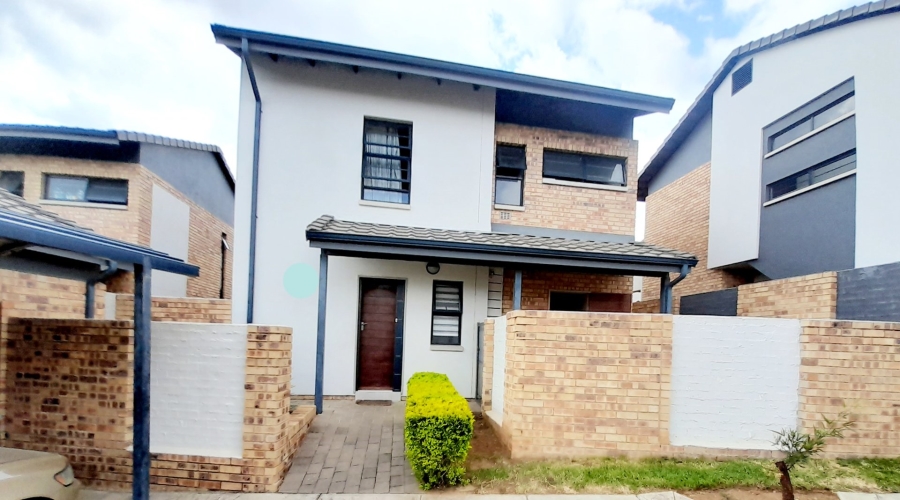 3 Bedroom Property for Sale in Rooihuiskraal North Gauteng