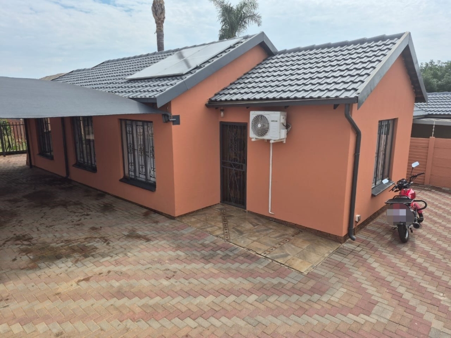 3 Bedroom Property for Sale in Karenpark Gauteng