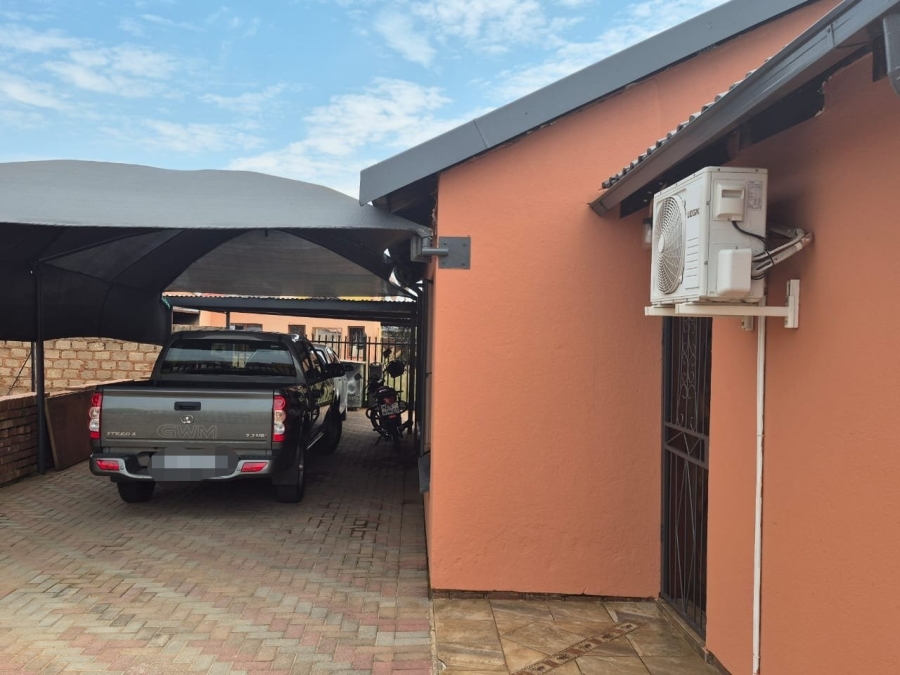 3 Bedroom Property for Sale in Karenpark Gauteng