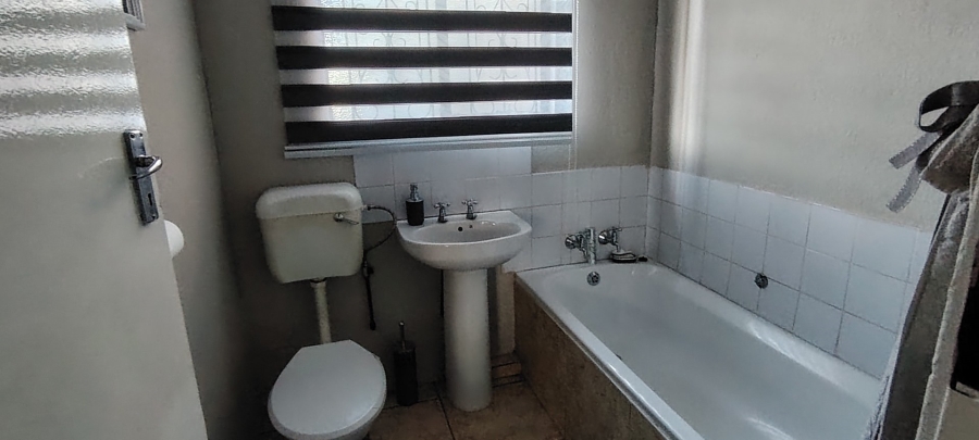 3 Bedroom Property for Sale in Karenpark Gauteng