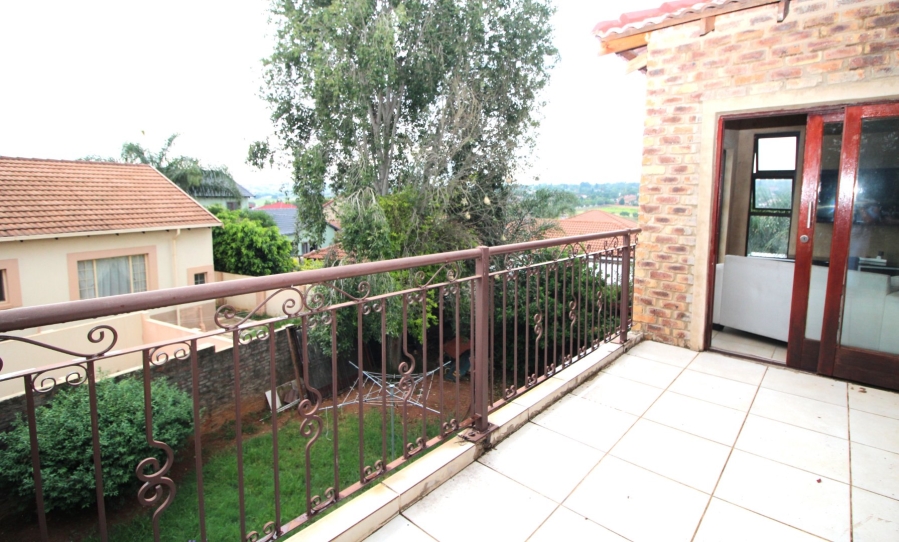 4 Bedroom Property for Sale in Thatchfield Gardens Gauteng