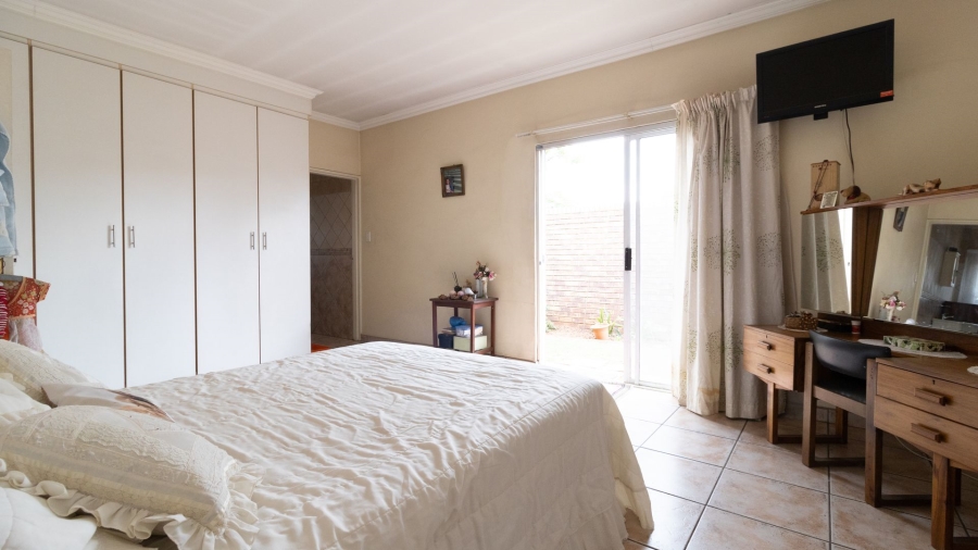 3 Bedroom Property for Sale in New Redruth Gauteng