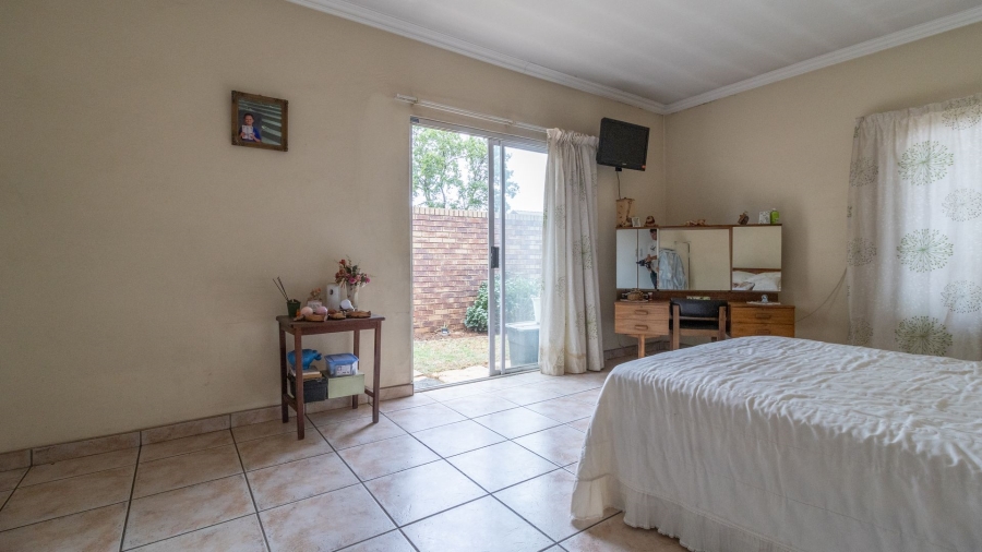 3 Bedroom Property for Sale in New Redruth Gauteng