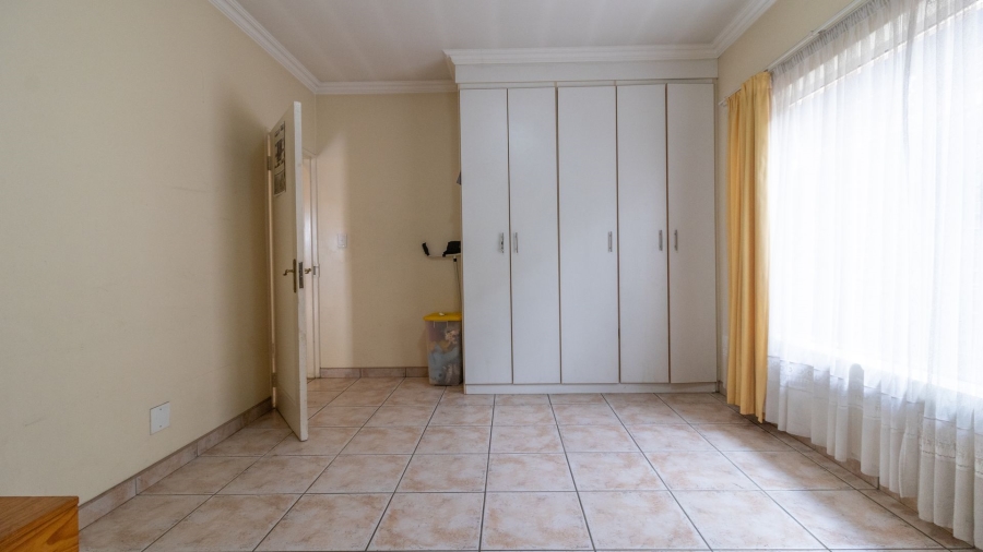 3 Bedroom Property for Sale in New Redruth Gauteng