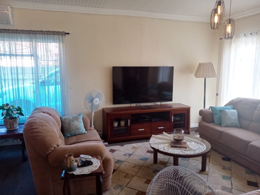 7 Bedroom Property for Sale in Silverton Gauteng