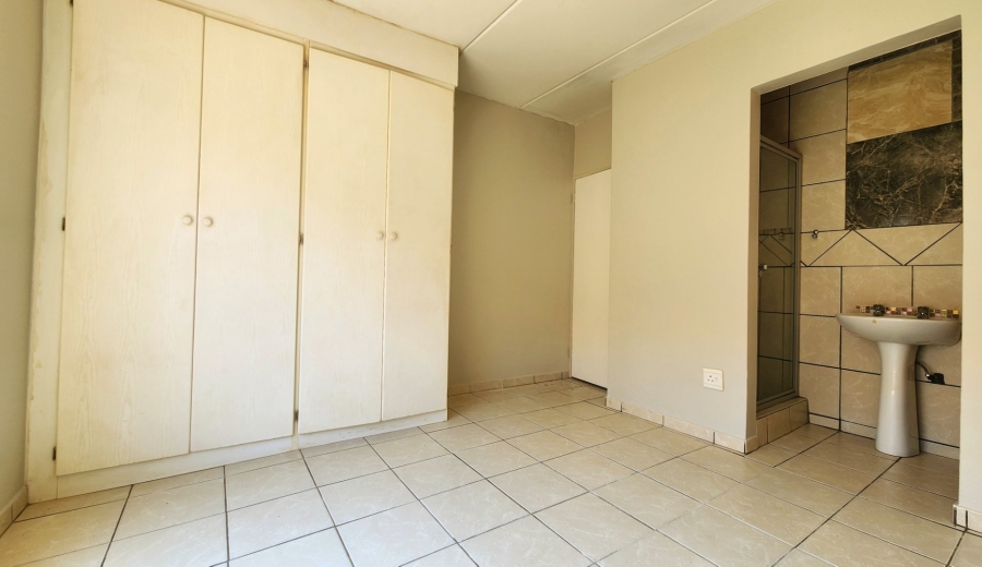 2 Bedroom Property for Sale in Clarina Gauteng